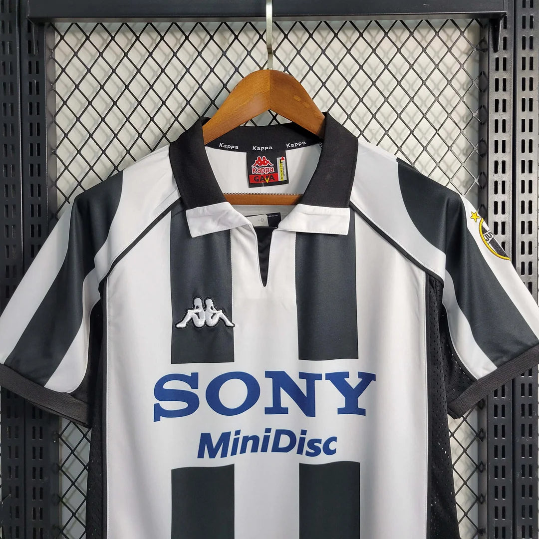 1997/1998 Retro Juventus Football Shirt Home 1:1 Thai Quality