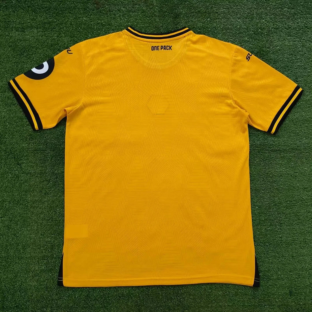 2024/2025 Wolverhampton Wanderers Home Football Shirt 1:1 Thai Quality