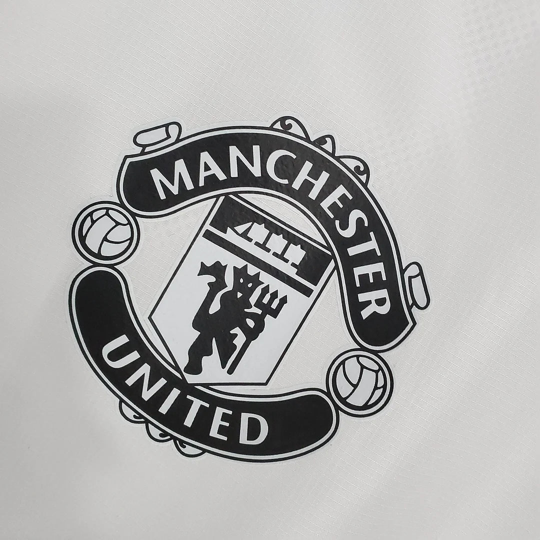 2021/2022 Manchester United Jersey Windbreaker White