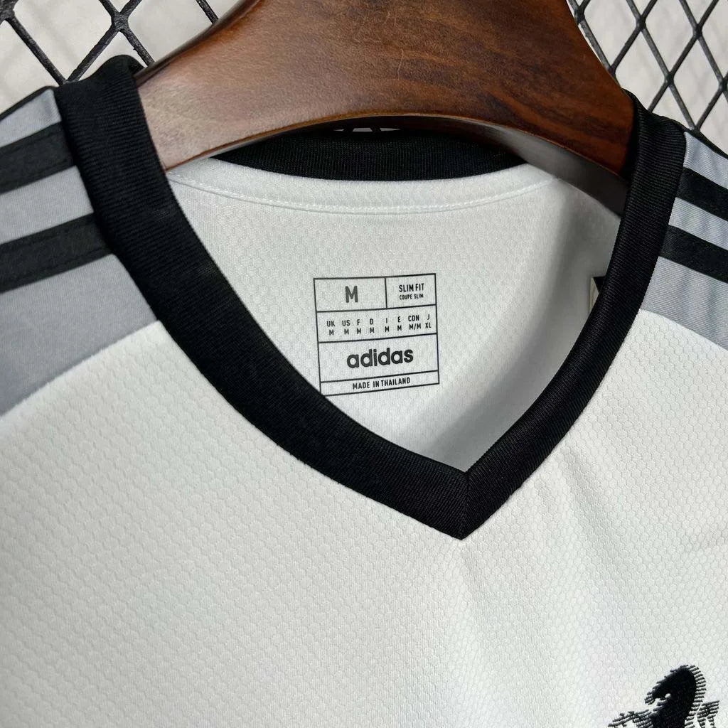 2024/2025 Juventus Goalkeeper Soccer Jersey 1:1 Thai Quality